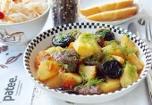 Говядина с черносливом и картофелем