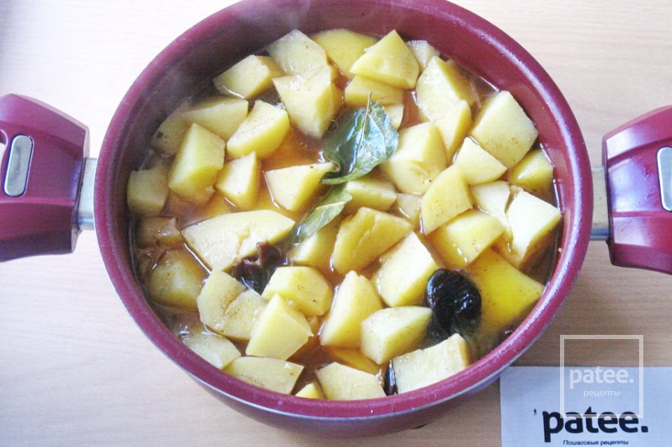 Говядина с черносливом и картофелем - Шаг 15