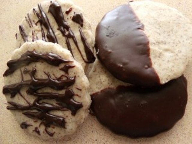 Кофейное печенье с шоколадной глазурью