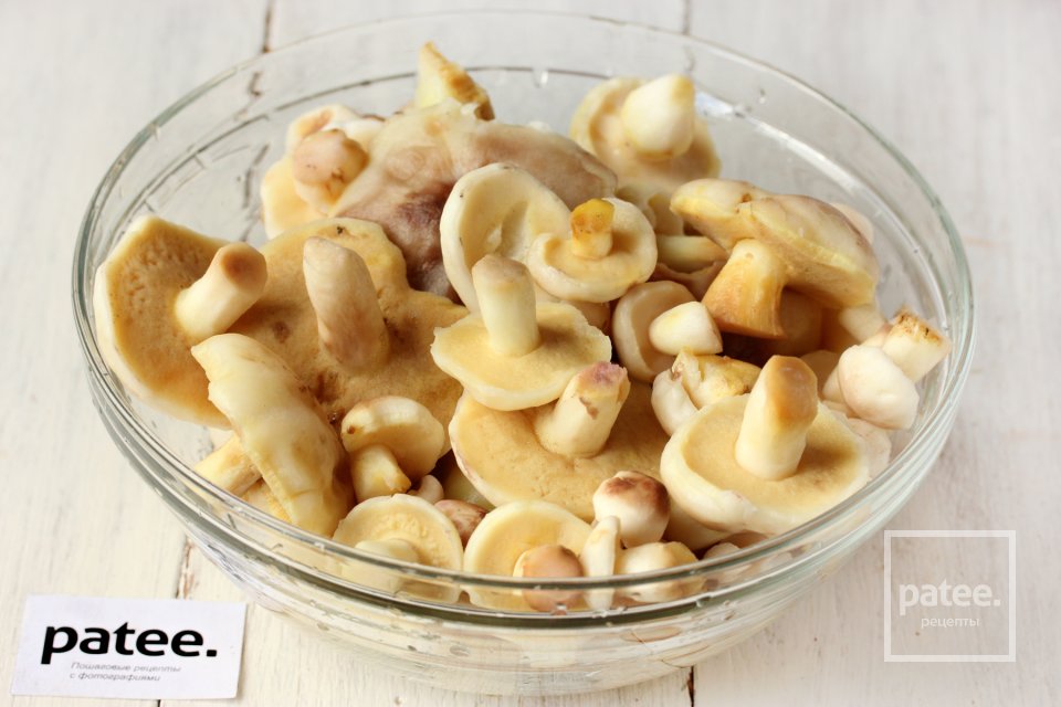 Маслята, жаренные с овощами - Шаг 2