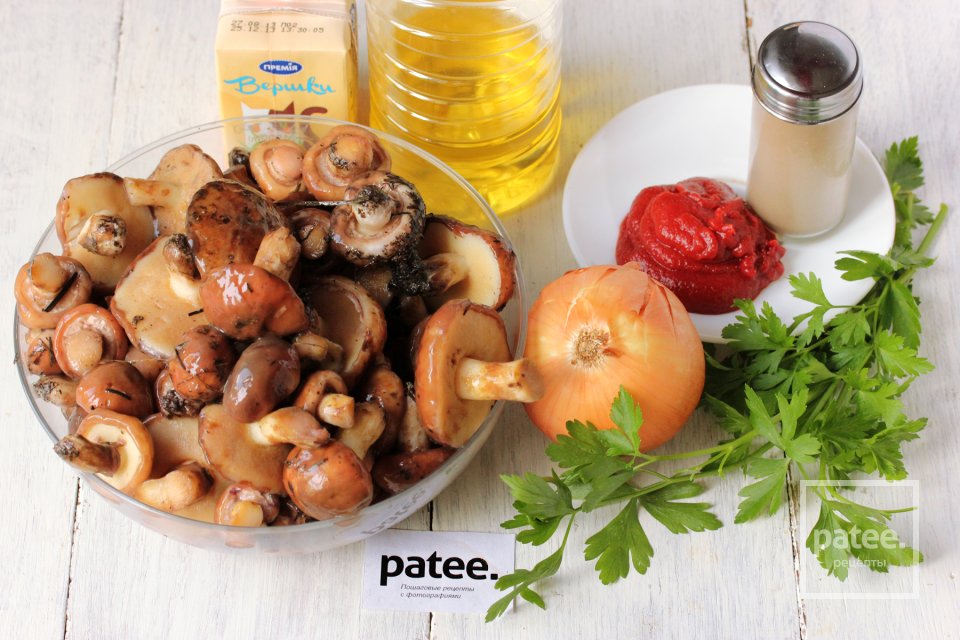 Маслята в томатно-сливочном соусе - Шаг 1