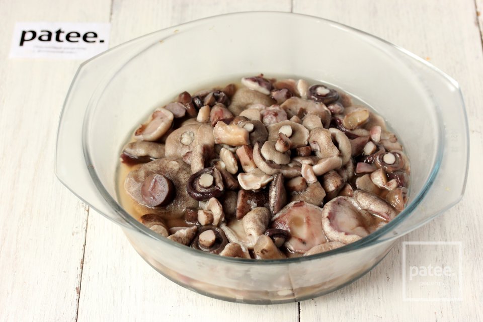 Маслята в томатно-сливочном соусе - Шаг 2