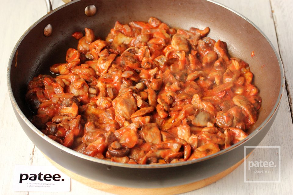 Маслята в томатно-сливочном соусе - Шаг 10