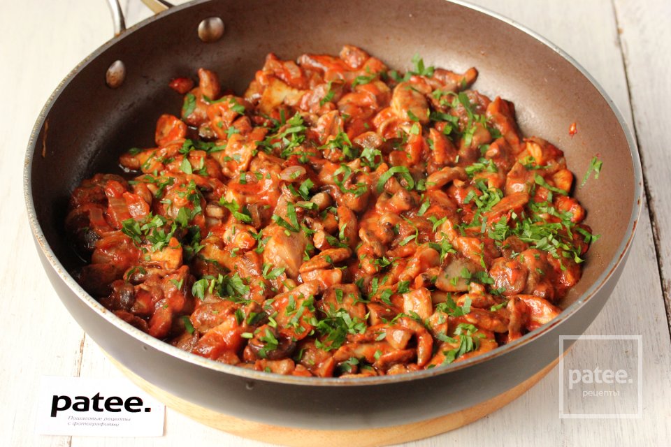 Маслята в томатно-сливочном соусе - Шаг 11