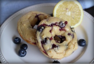 Чернично-лимонные пончики