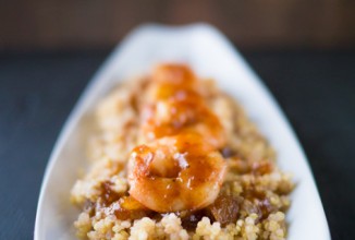 Креветки в пряном соусе с киноа