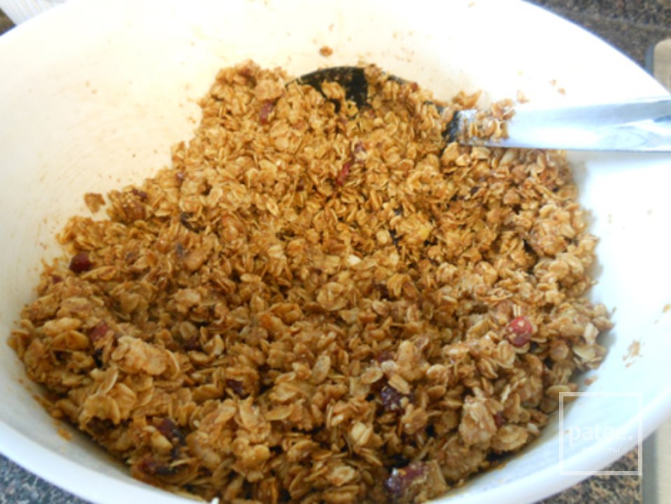 Гранола с клюквой и орехами - Шаг 11