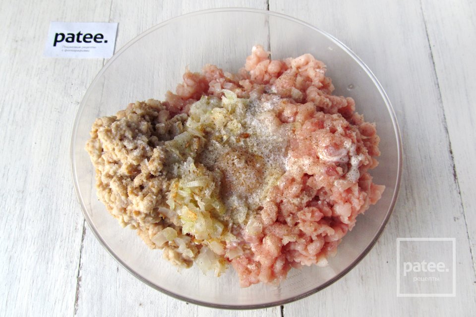 Куриные котлеты на пару в мультиварке - Шаг 7