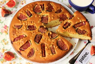 Пирог с инжиром и кедровыми орешками
