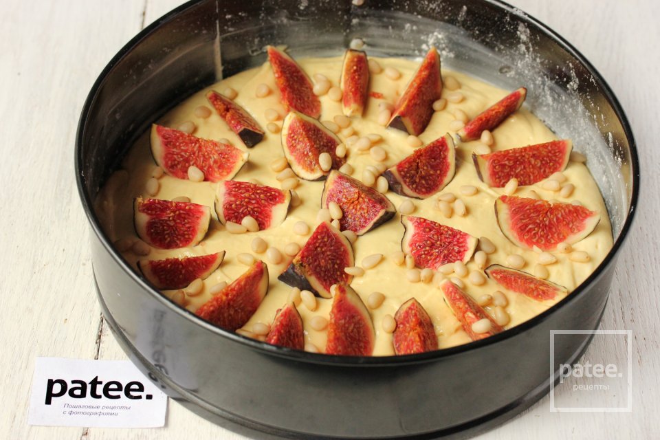 Пирог с инжиром и кедровыми орешками - Шаг 10