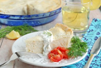 Рыбный пирог с лимонным соусом