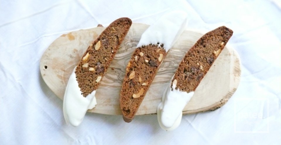 Шоколадные бискотти с макадамией - Шаг 11