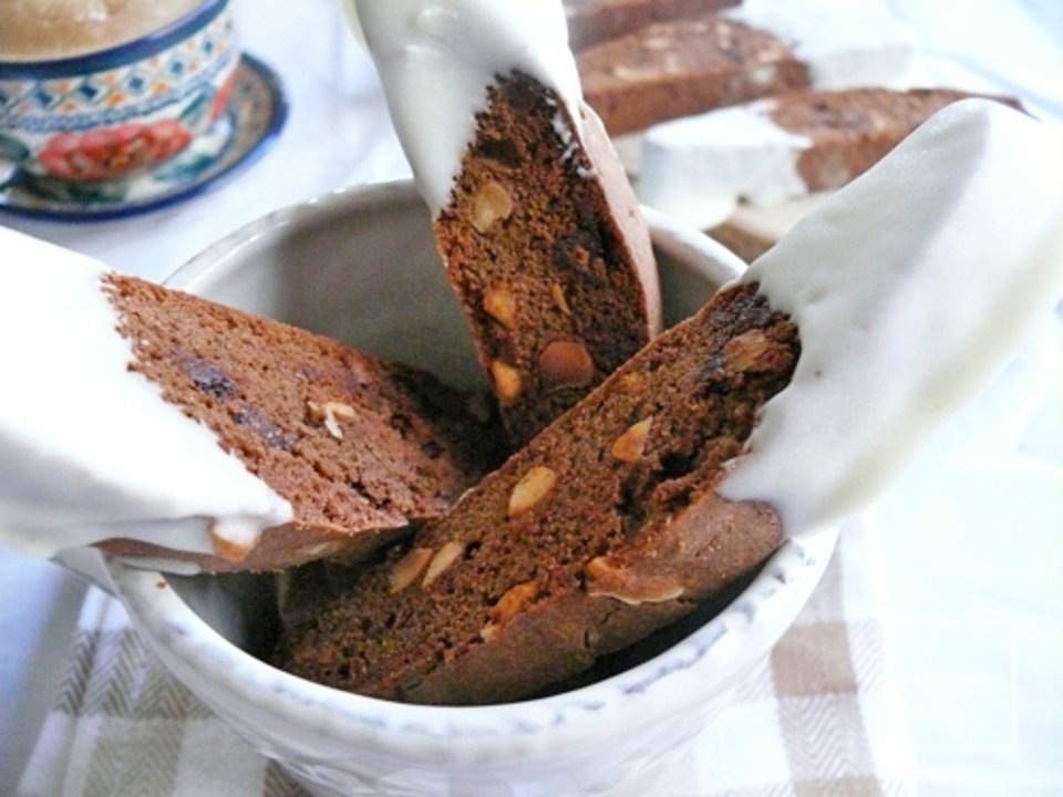 Шоколадные бискотти с макадамией - Шаг 13