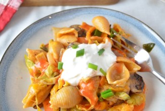 Паста с овощами и сыром