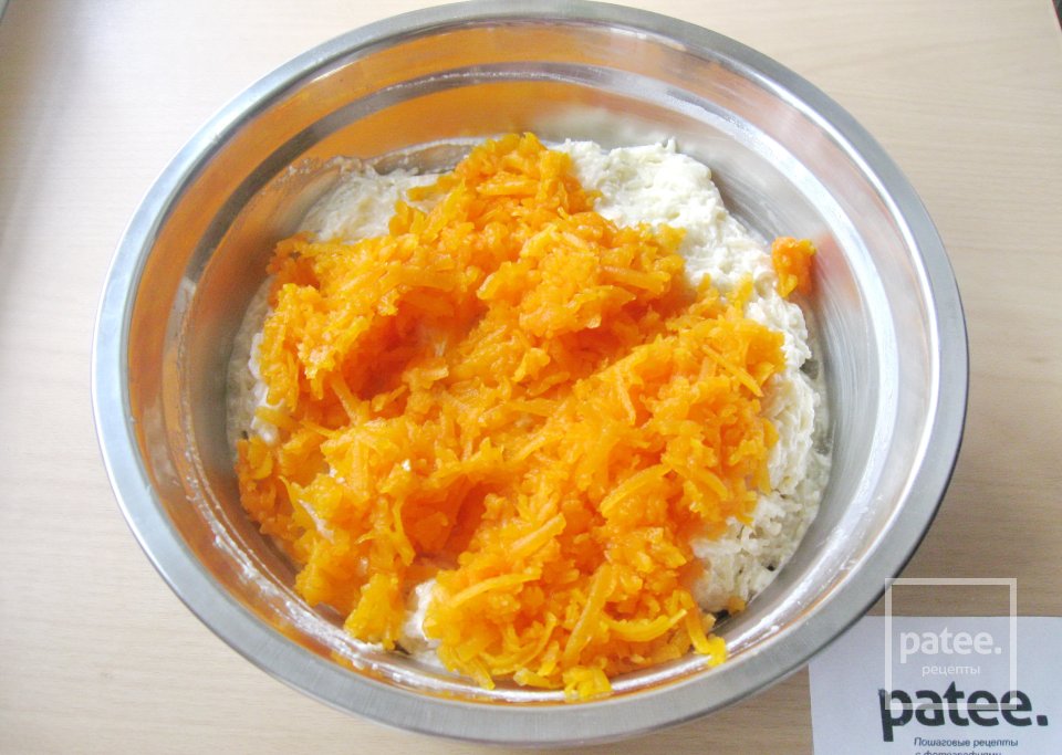 Творожная запеканка  с тыквой и вермишелью - Шаг 10