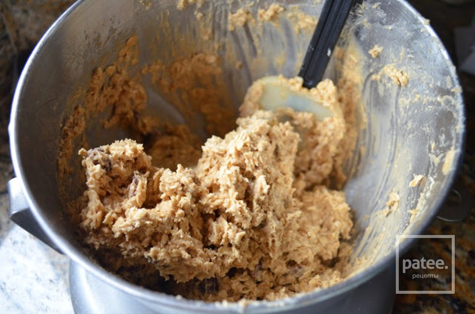 Овсяное печенье с орехами и изюмом - Шаг 7