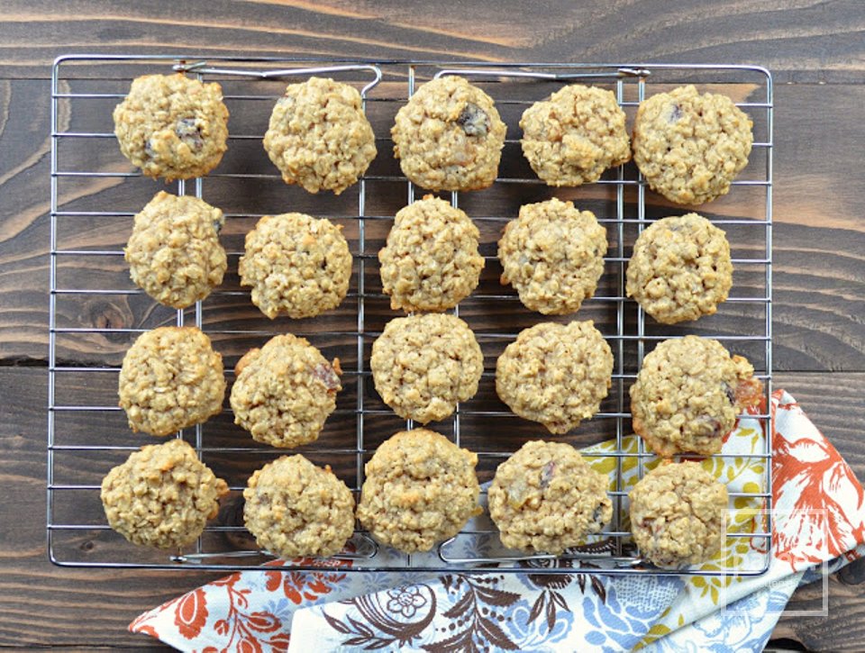 Овсяное печенье с орехами и изюмом - Шаг 11