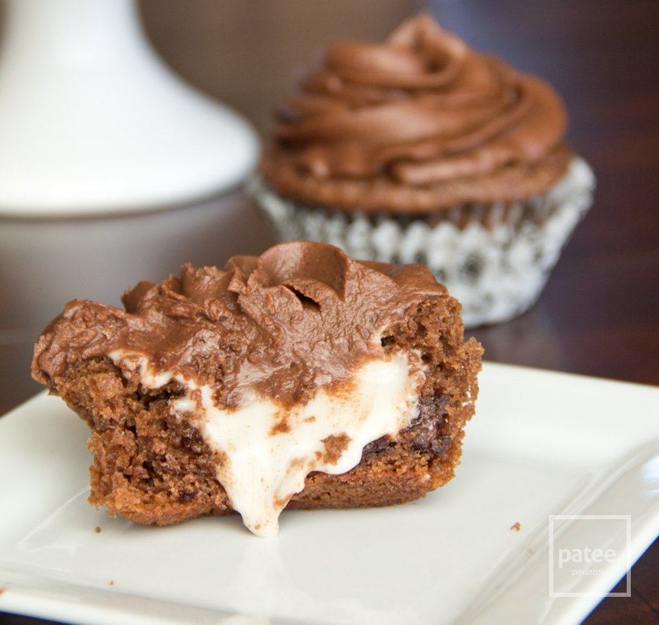 Шоколадные кексы с мятной начинкой и кремом - Шаг 14