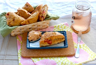 Клубничные сконы