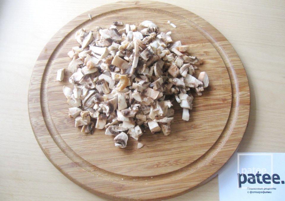 Рубленые куриные котлеты с грибами - Шаг 4