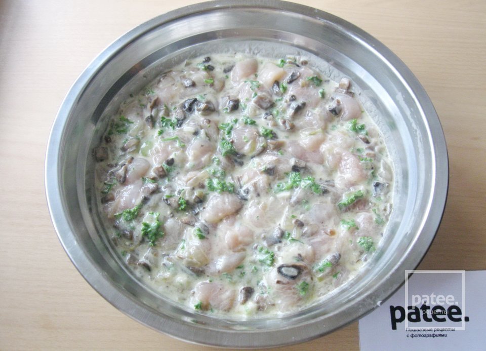 Рубленые куриные котлеты с грибами - Шаг 11