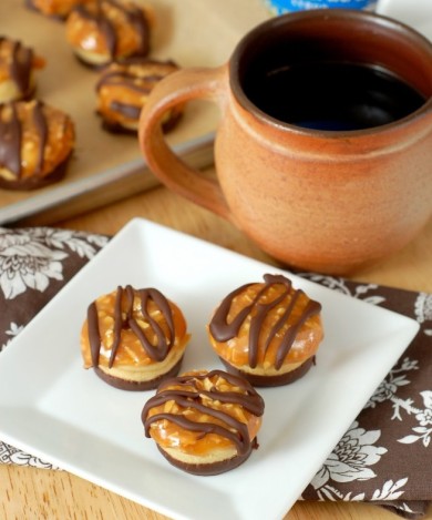 Рецепт Пончики с карамелью и шоколадом