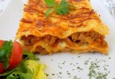 Мясная лазанья с соусом бешамель