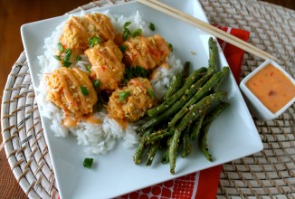 Куриные наггетсы с соусом чили