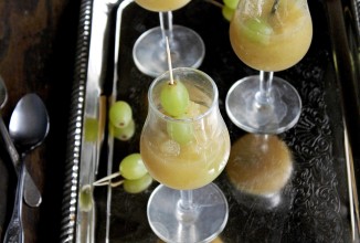 Гранита из винограда с шампанским