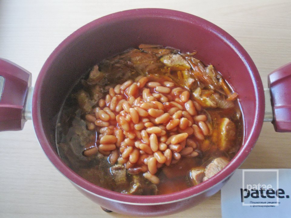 Свинина с фасолью в томатном соусе - Шаг 8