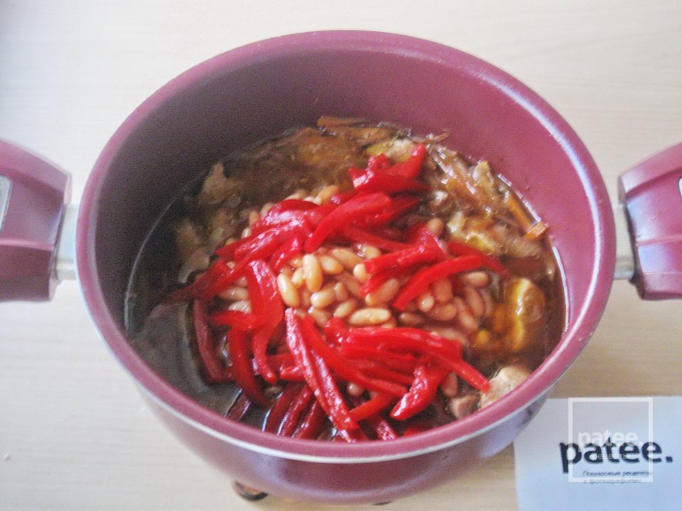 Свинина с фасолью в томатном соусе - Шаг 9