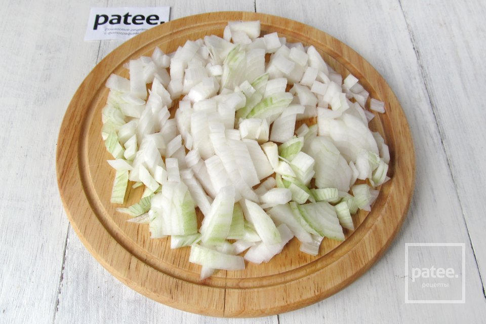 Караси, запечённые с луком - Шаг 3