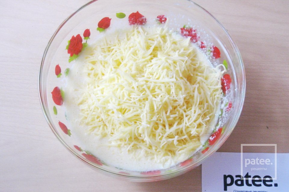 Яичный рулет с мясным фаршем - Шаг 7