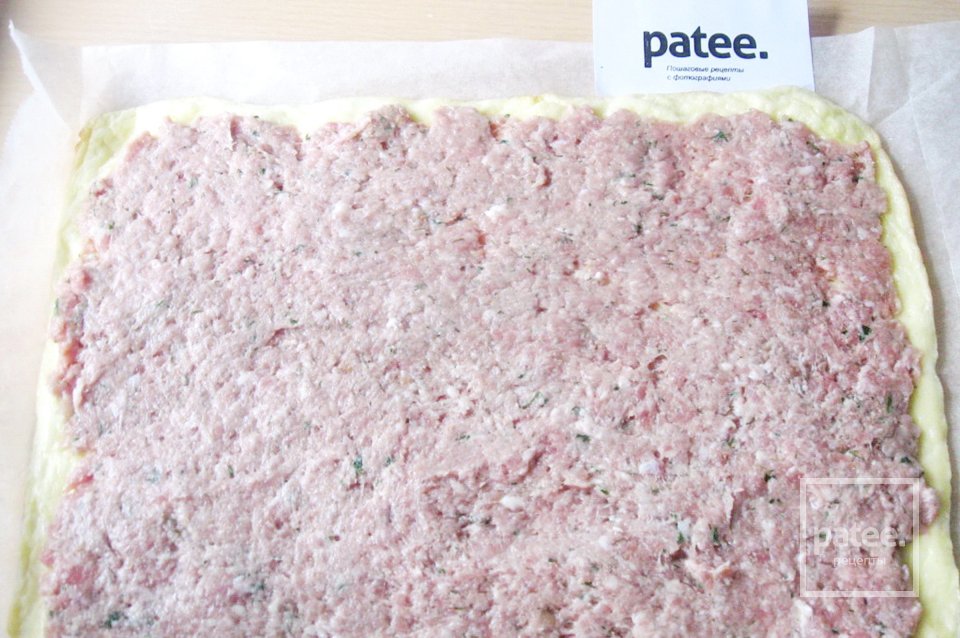 Яичный рулет с мясным фаршем - Шаг 13