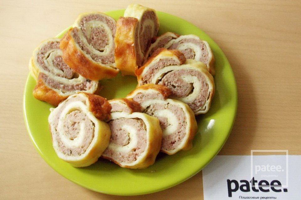 Яичный рулет с мясным фаршем - Шаг 16