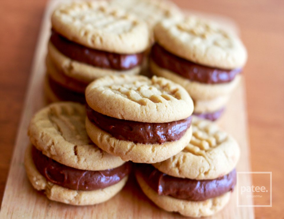 Арахисовое печенье-сэндвичи с нутеллой - Шаг 16