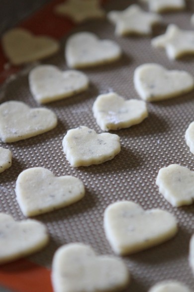 Крекеры с пармезаном и базиликом - Шаг 7