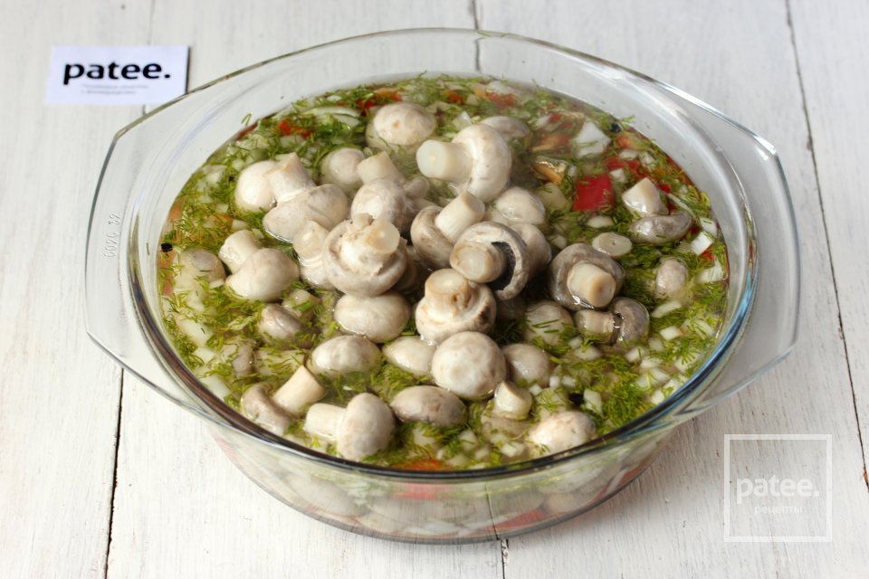 Шампиньоны, маринованные с овощами - Шаг 11
