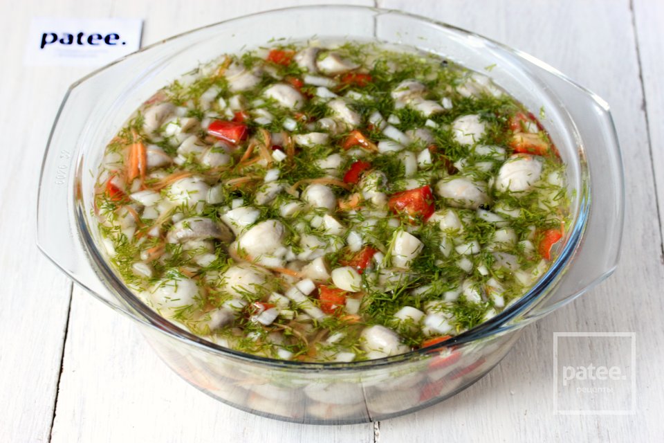 Шампиньоны, маринованные с овощами - Шаг 12