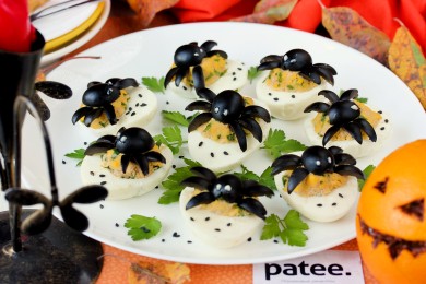 Рецепт Фаршированные яйца на Хэллоуин
