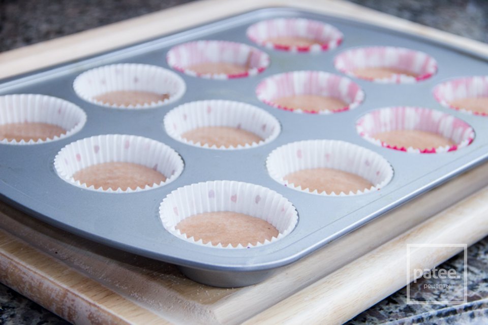 Шоколадные кексы с малиной - Шаг 11