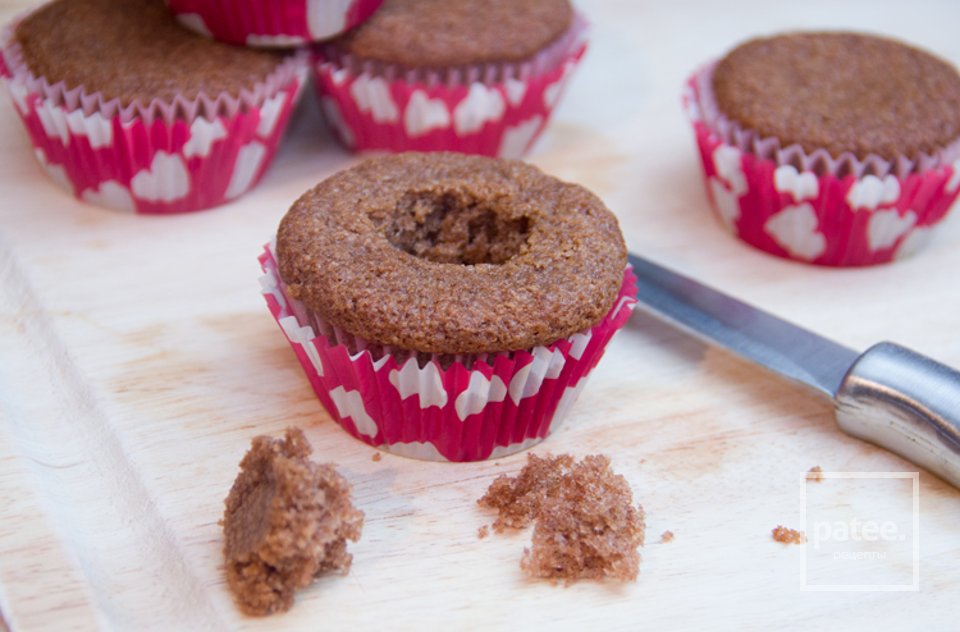 Шоколадные кексы с малиной - Шаг 13