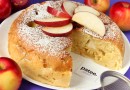 Сметанный пирог с яблоками в мультиварке