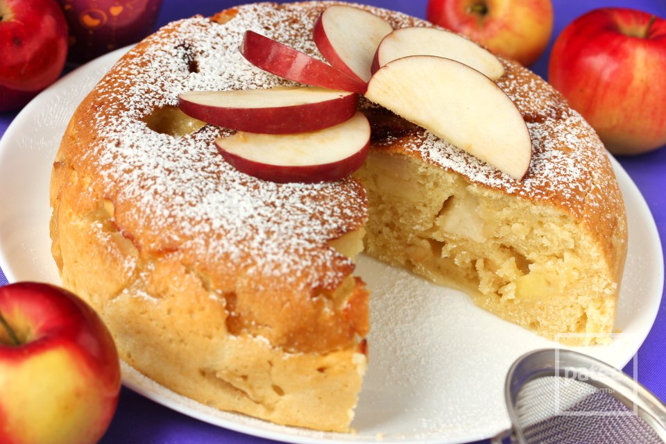 Сметанный пирог с яблоками в мультиварке - Шаг 14