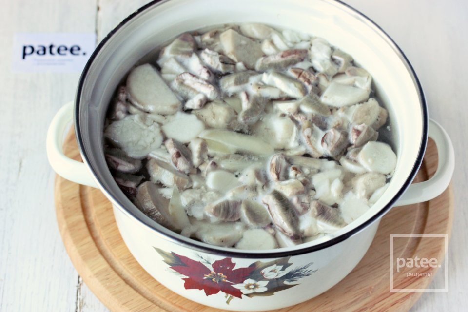 Суп из белых грибов с манной крупой - Шаг 3
