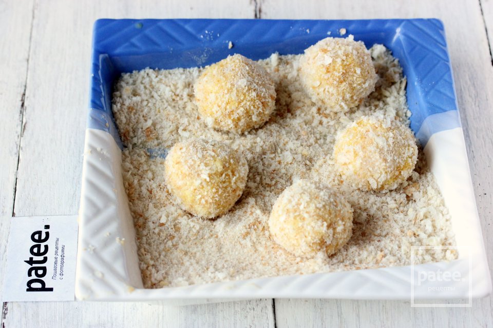 Крокеты из креветок со спагетти на Хэллоуин - Шаг 11