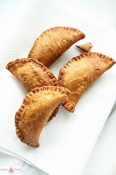 Пирожки с бананами и нутеллой - Шаг 6