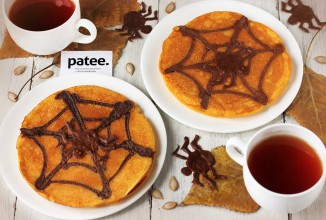 Тыквенные блины с паутинкой на Хэллоуин