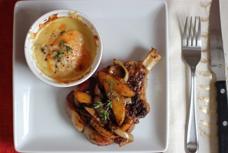 Жаркое из свинины с яблоками