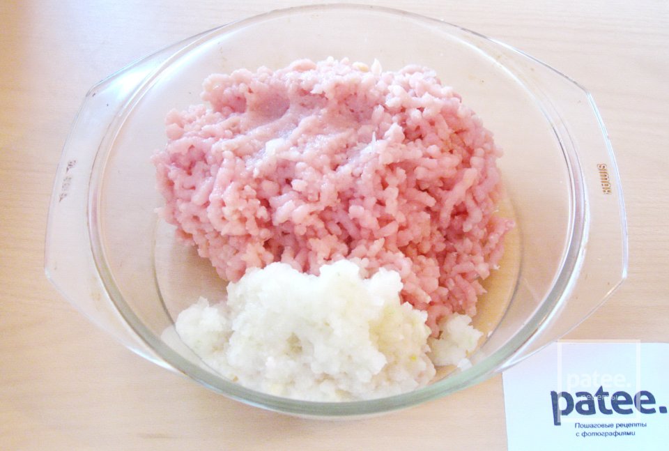 Котлеты из индейки с сыром и отварными яйцами - Шаг 3